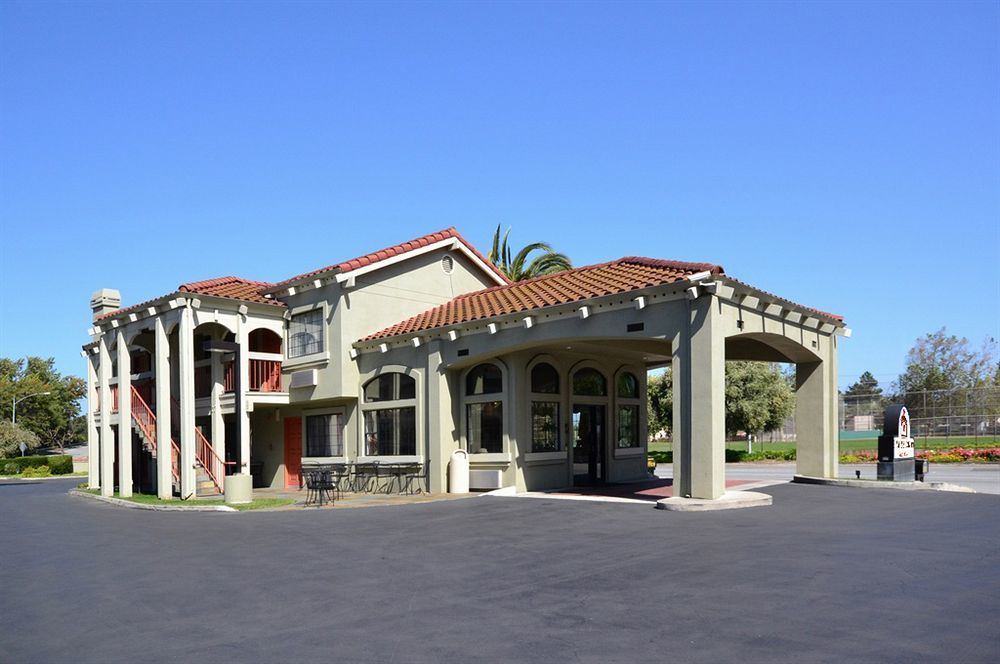 Surestay Plus By Best Western Santa Clara Silicon Valley Exterior photo